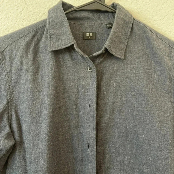 EUC | Uniqlo Button Down Shirt | Sz XS - Picture 3 of 5